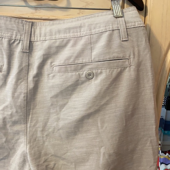Hang Ten Hybrid Shorts - Picture 7 of 11
